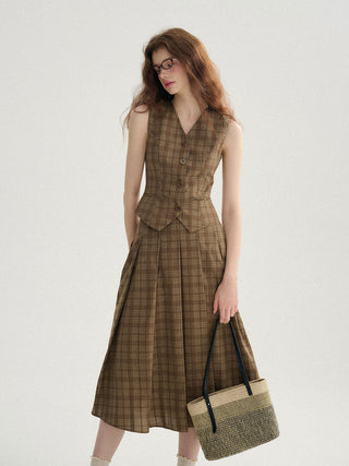 Check brown pleated skirt