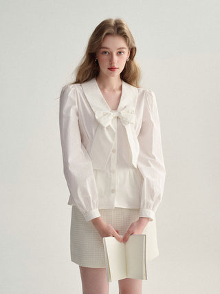 Chic Sincethen Claire Ribbon Blouse with elegant ribbon detail